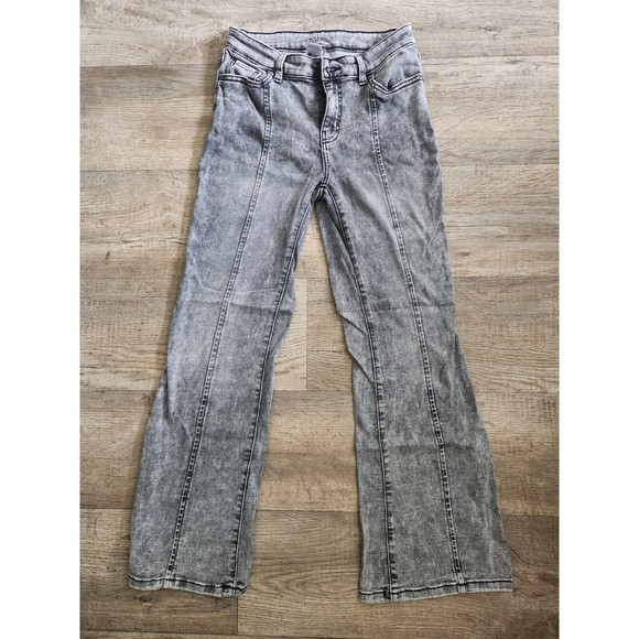 TIME & TRU Jeans Womens 6 Petite Gray Seamed Flare Jean Mid Rise Denim Pants - Picture 1 of 5